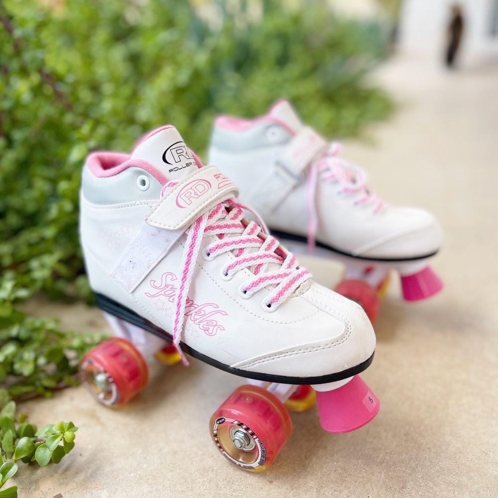 RD Roller Derby "Sparkles" Light Up Girls' Roller Skates, Fits Women US 7